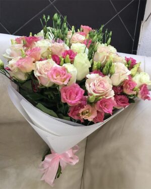 Rožu-lizanšu pušķis