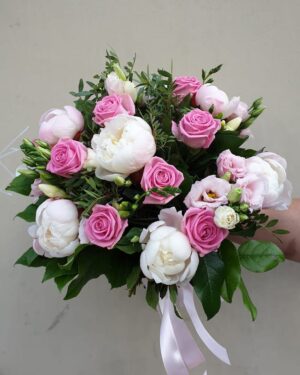 Peoniju pušķis Vasara